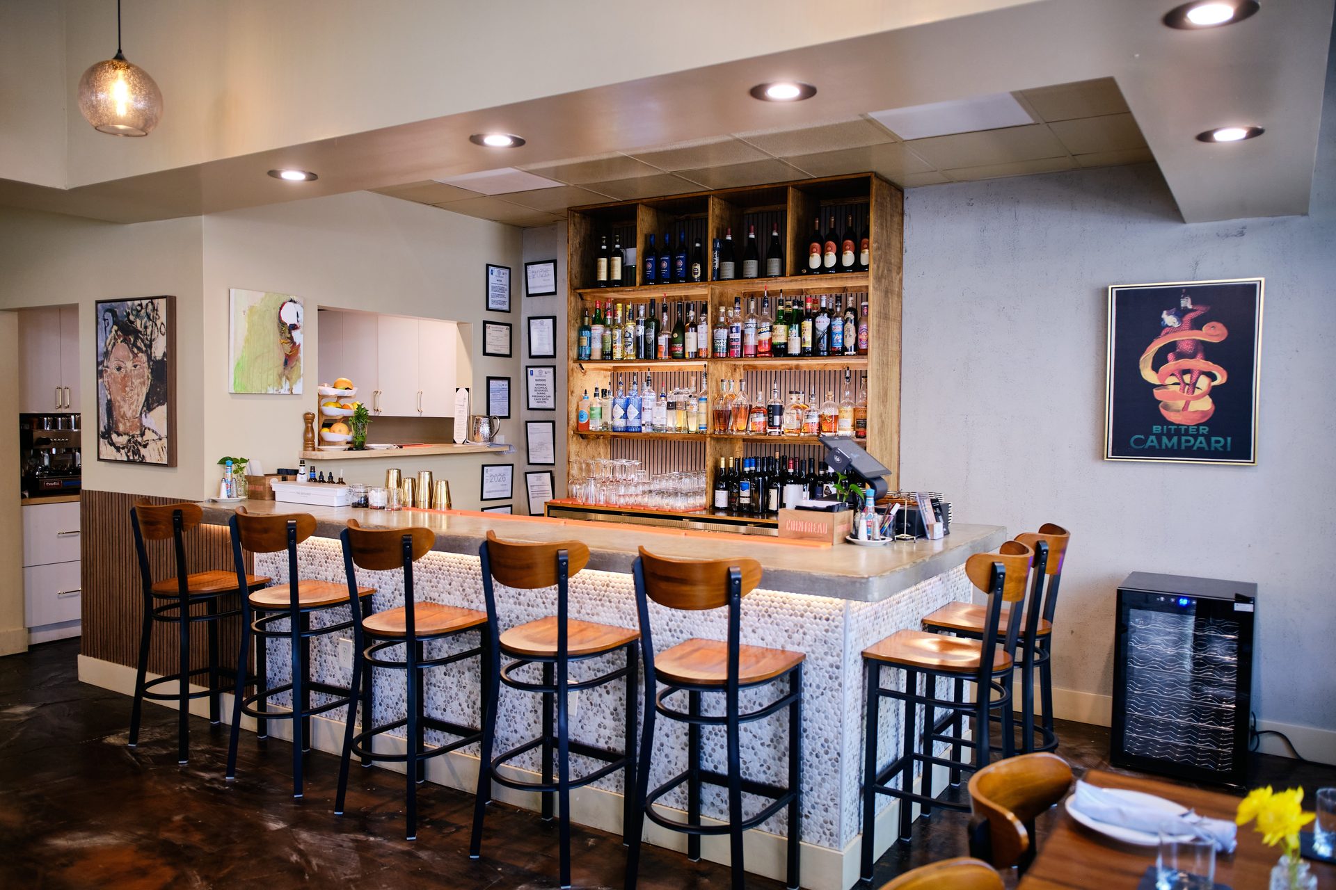 The bar at Lucia